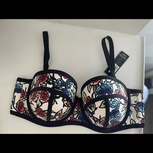 NWT: Torrid multi-way Rainbow Rose Bra